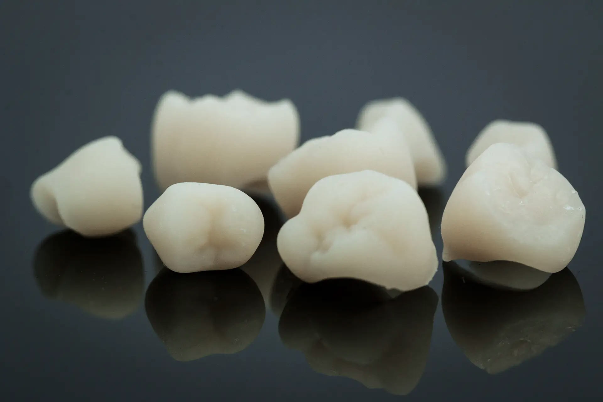 Gedruckte Zähne für Prothesenbasis