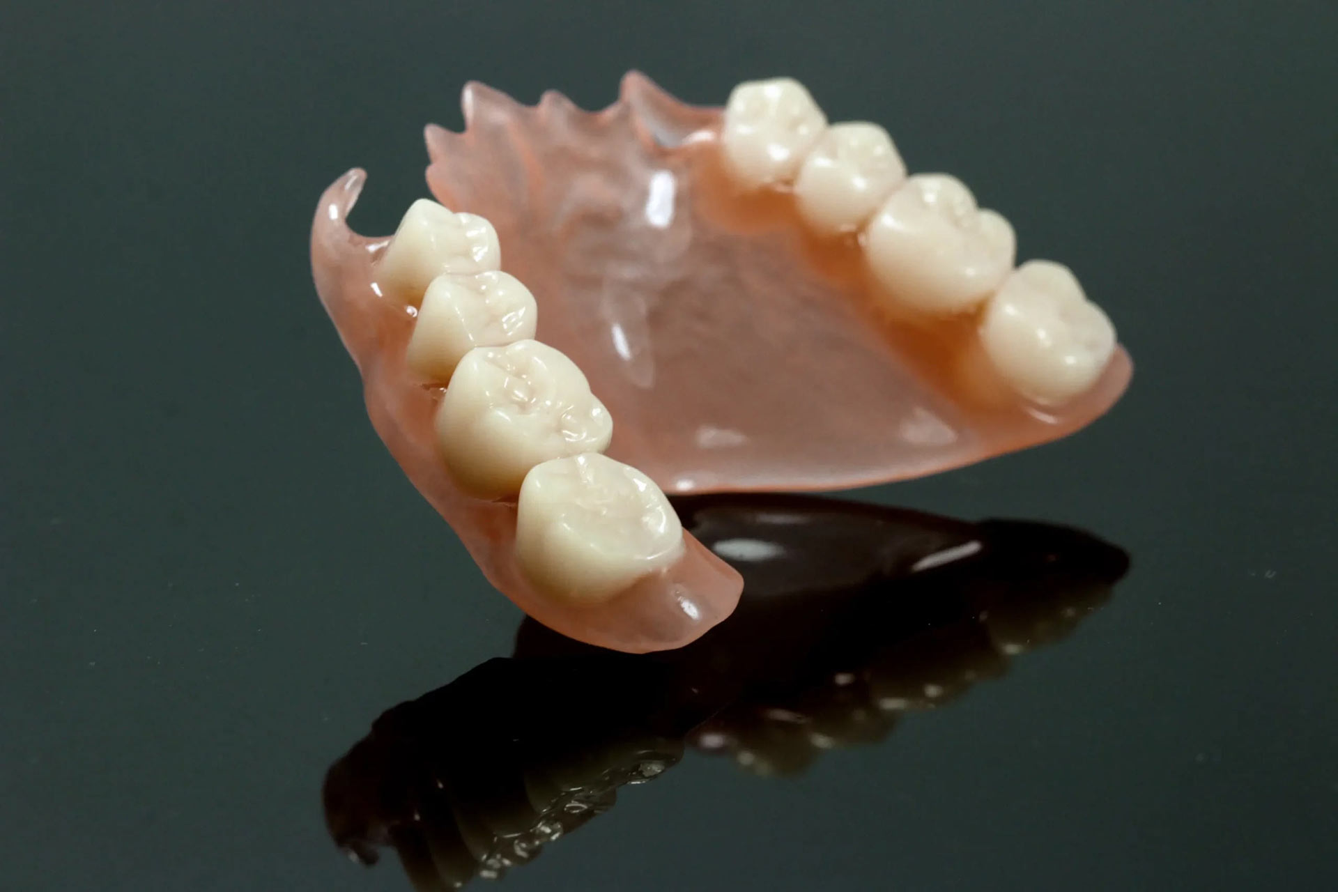 Interims 8 Zähne gedruckt mit Prothesenbasis
